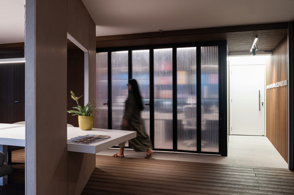 Arkos by Screeny Decor